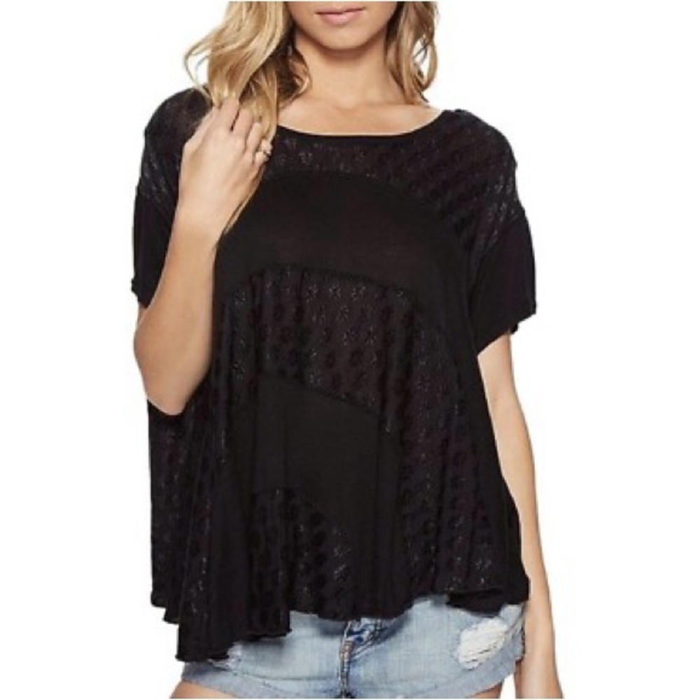 ♠️ Free People Black Short Sleeve Textured Swing Tee, Size Medium ♠️